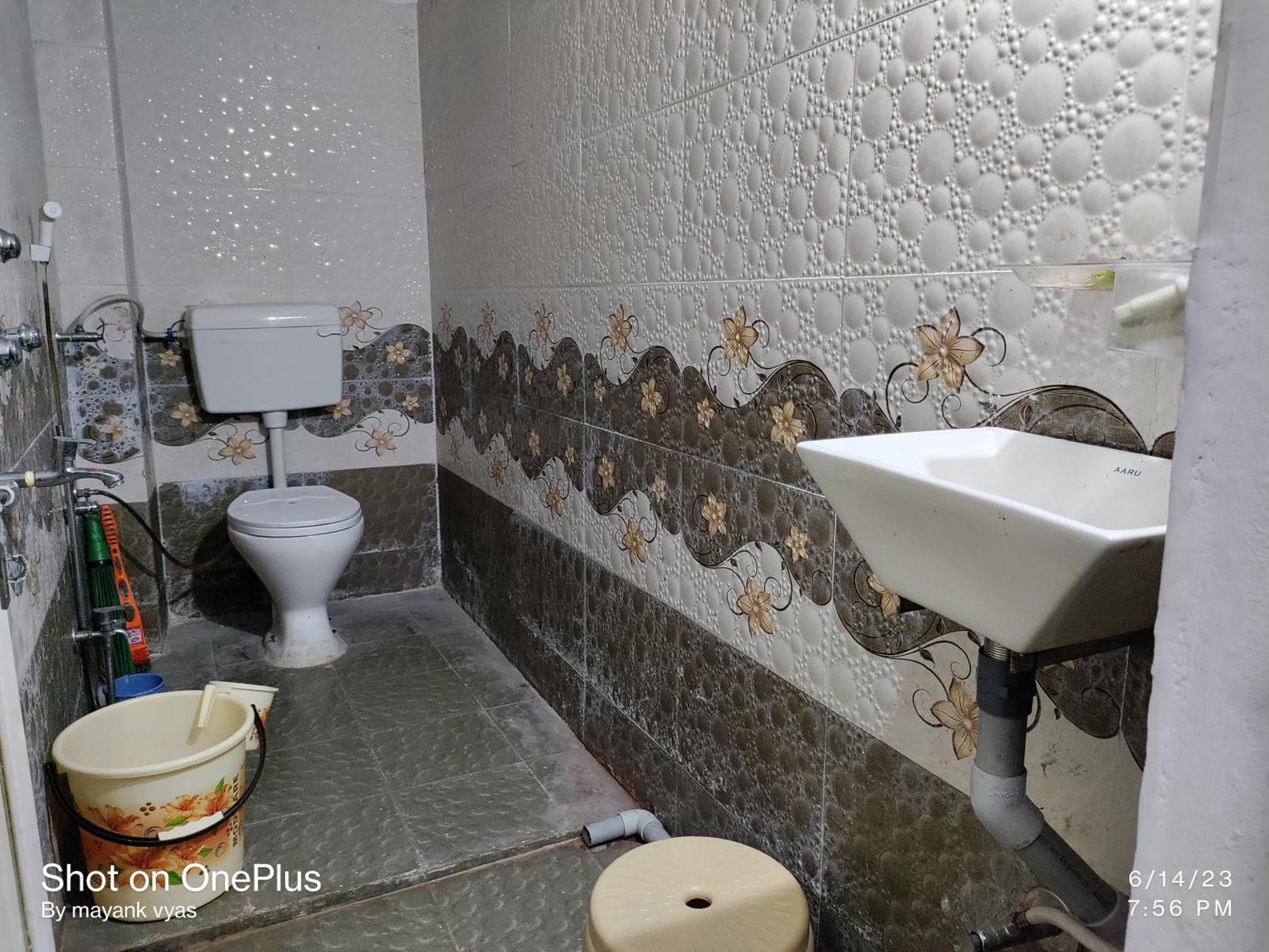 אויאיין Hotel Maruti Palace מראה חיצוני תמונה
